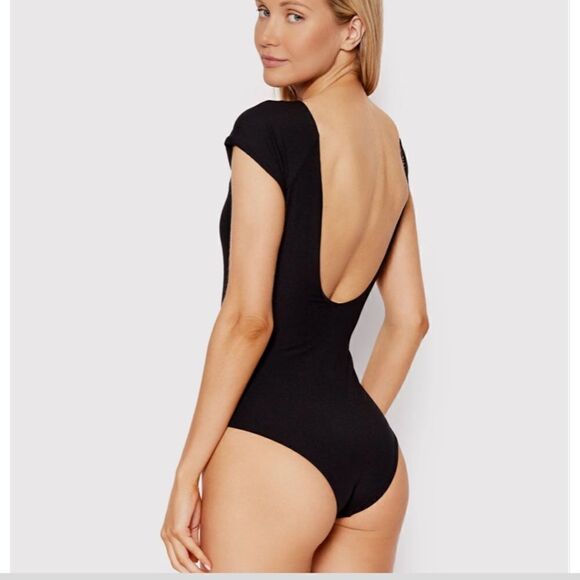 🔥Majji reversible zip up swim suit size Medium I’m a 6 fits PERFECTLY - Picture 5 of 7